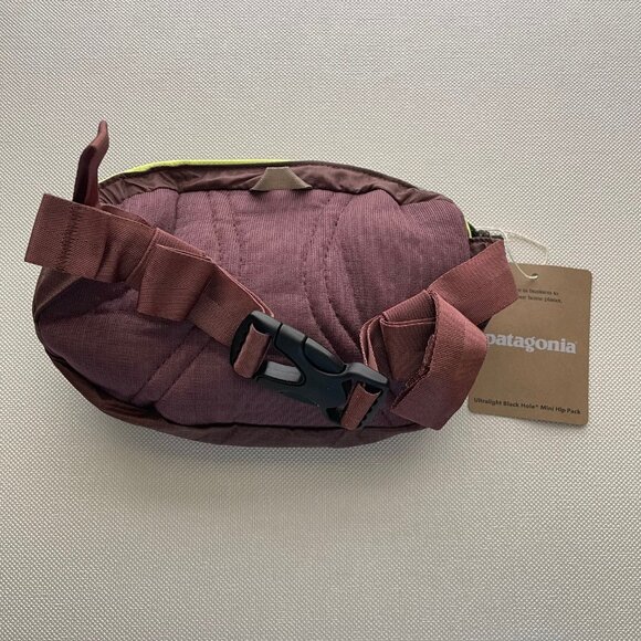 NWT Ultralight Black Hole® Mini Hip Pack 1L Fanny Pack PatchworkPineNeed… - Picture 3 of 6